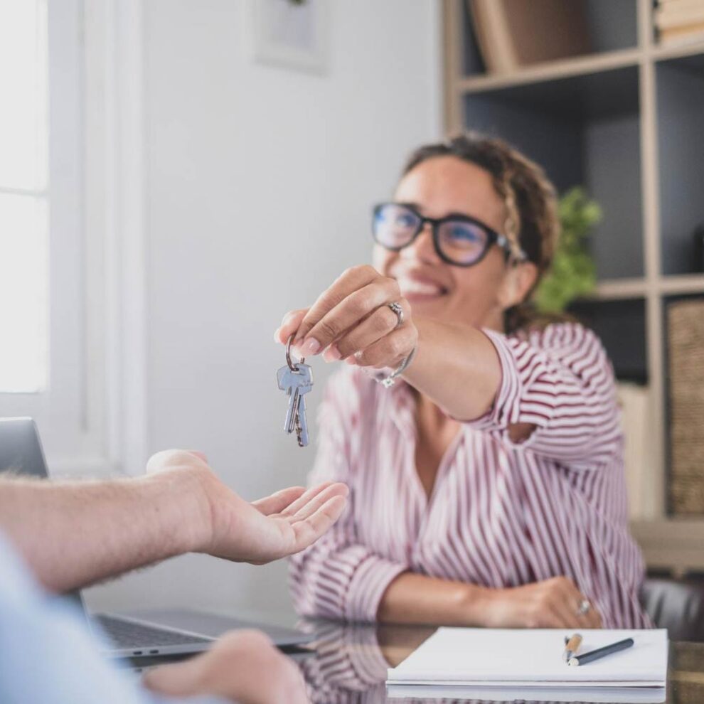 Vender casa a través de inmobiliaria